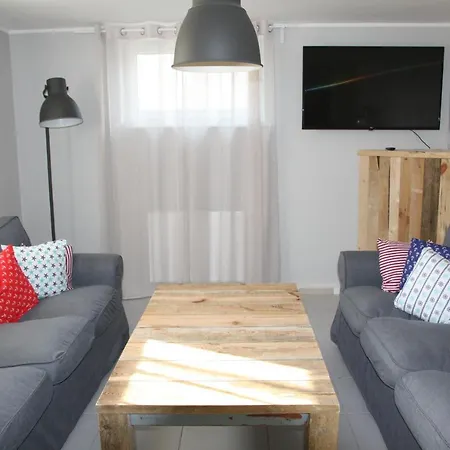 Pelikan Homestay *
