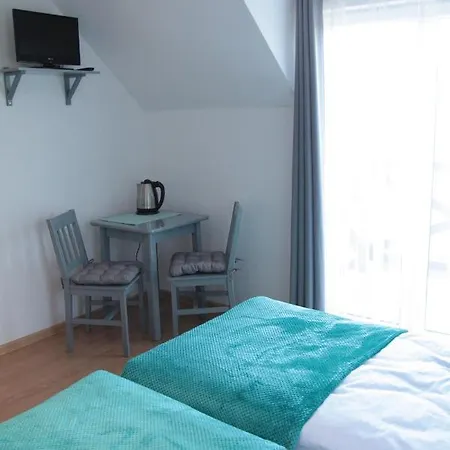 Проживание в семье Pelikan